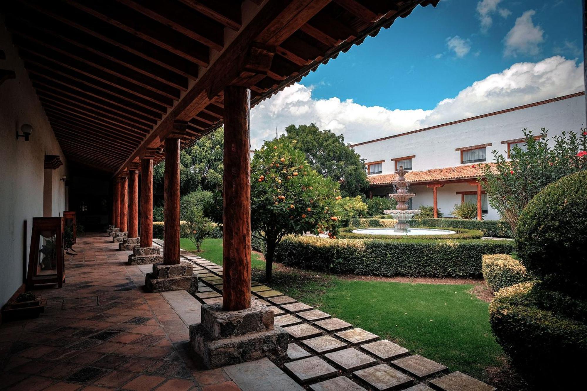 Hotel Hacienda Cantalagua Golf Contepec ภายนอก รูปภาพ
